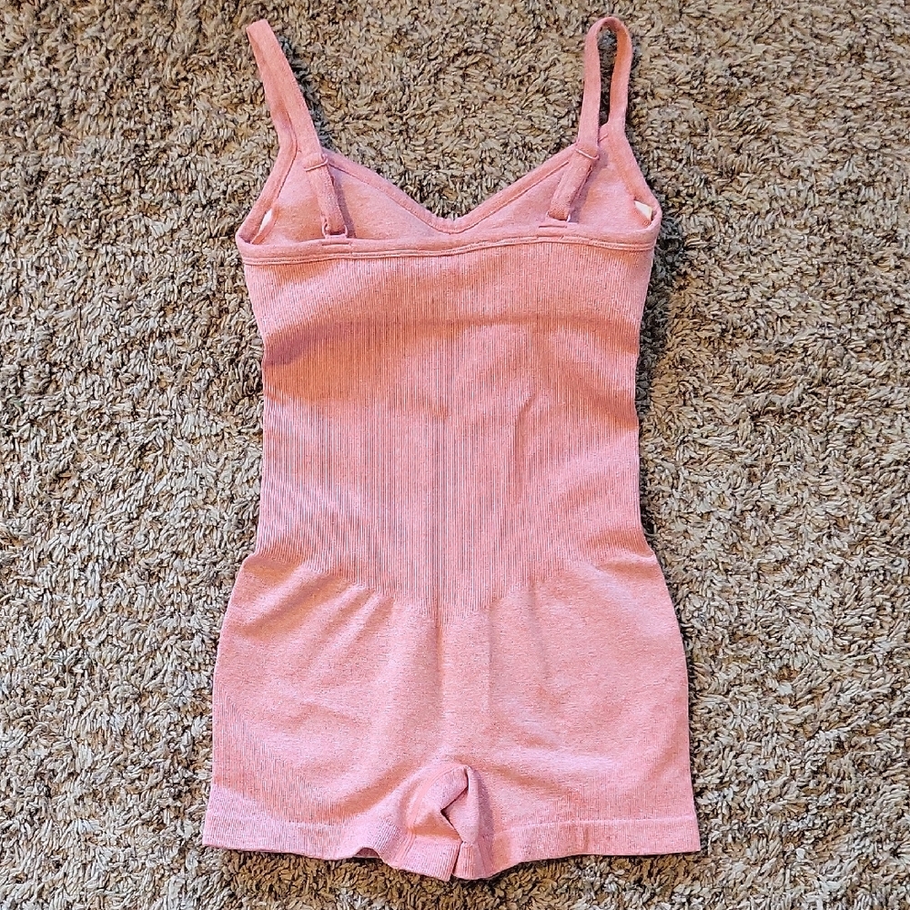 Bo+Tee Seamless Pink Bodysuit - Picture 5 of 5
